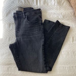 Everlane Mid-Rise Skinny Ankle Jean